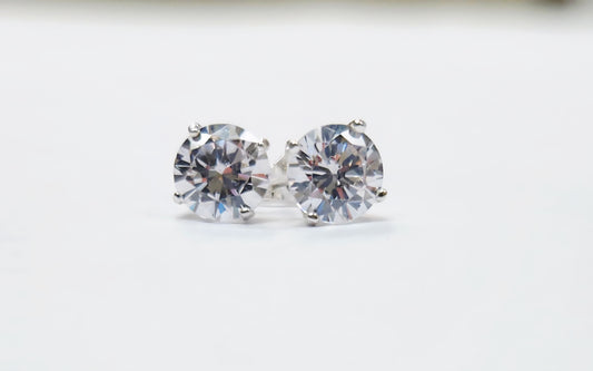 Zirconia Stud Earrings in Sterling Silver (925)
